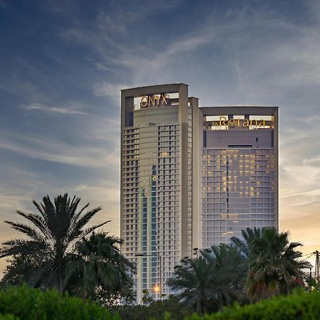 Onyx Rotana Hotel Manáma Kültér fotó The hotel in 2016