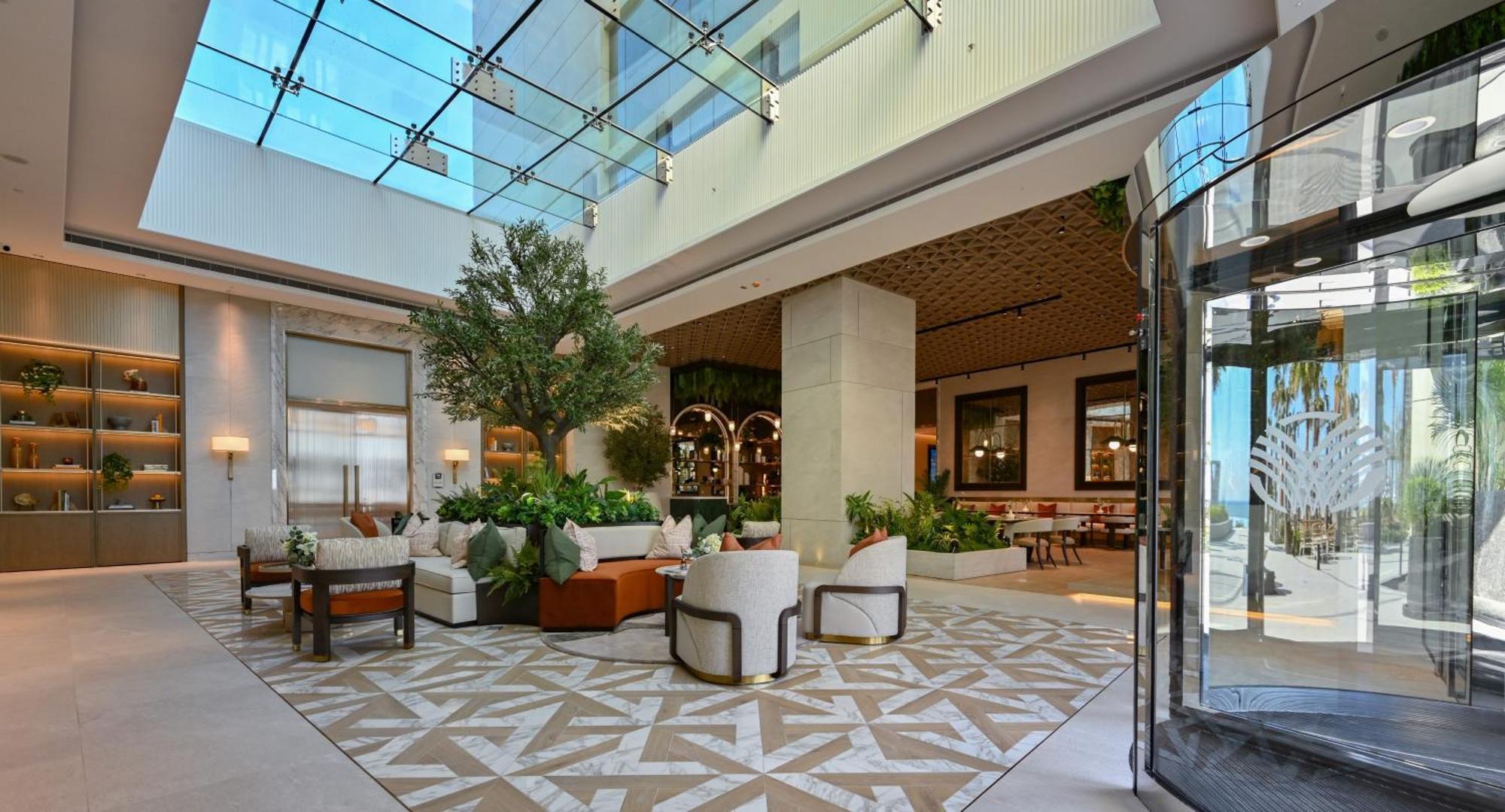 Onyx Rotana Hotel Manáma Kültér fotó The lobby of the hotel