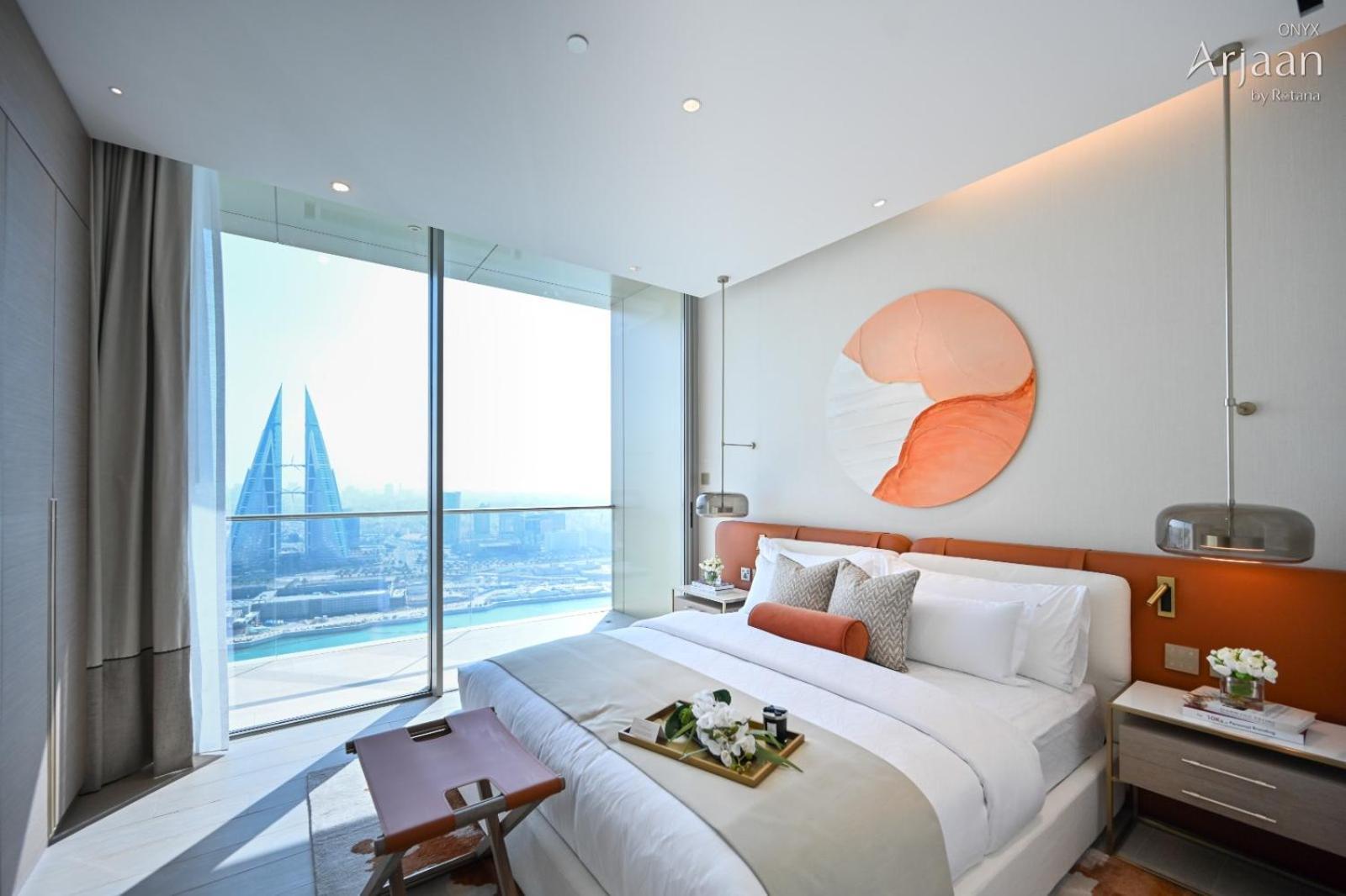 Onyx Rotana Hotel Manáma Kültér fotó A bedroom at the Address Downtown Hotel